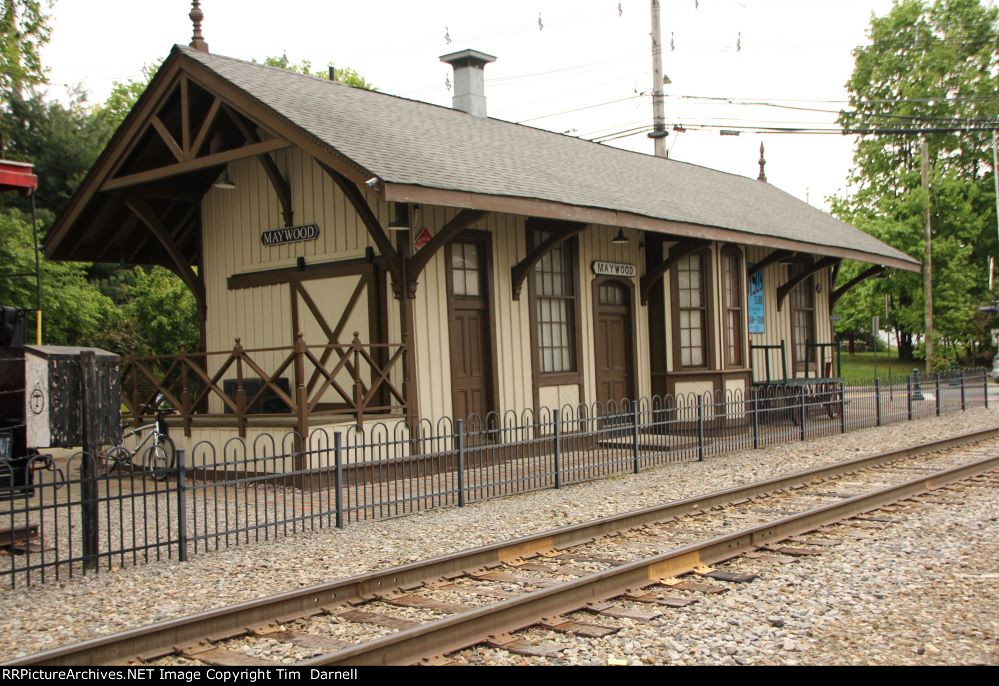 Former NYSW Maywood, NJ station